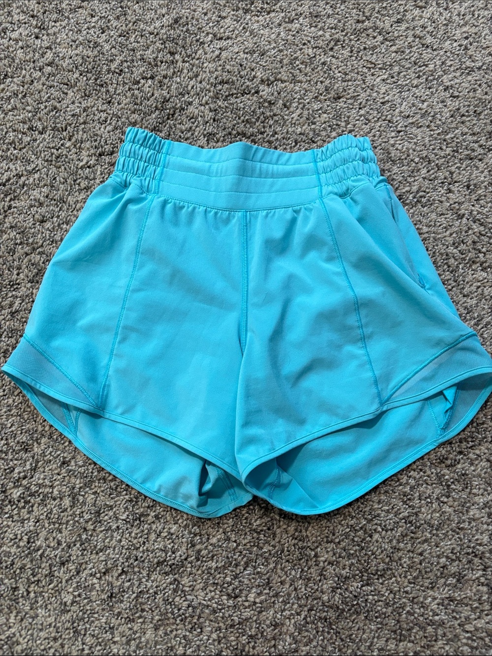 Lululemon Hotty Hot HR Shorts size 2